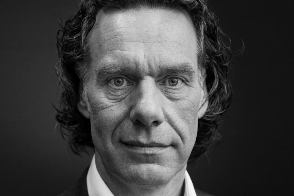 Professionelles Fotoshooting Berlin und Nachbearbeitung der ausgewählten Fotos