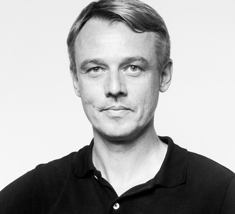 Wir sind Ihr Ansprechpartner und Fotograf in Berlin. Setzen Sie auf unsere Expertise im Bereich Portraitfotografie, Social Media Fotografie und Werbefotografie.